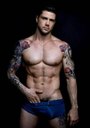 male model - find the best guys tattooed