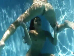 bizarre shemale underwater - Bizarre Shemale Underwater | Sex Pictures Pass