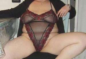 homemade chubby voyeur - Italian Chubby Wife 2