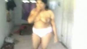 homemade sex video indian village - Indian wife Aarthi nicely sucking lund of her hubby home made video leaked