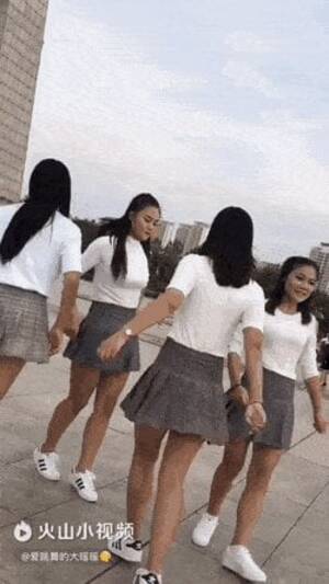 Fuck Schoolgirl School Uniform Porn Gif - Everybody shuffle : r/gifs