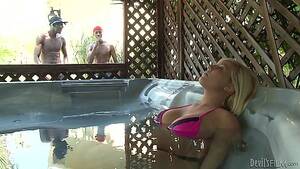 interracial hot tub fun - Interracial Hot Tub Fun | Sex Pictures Pass