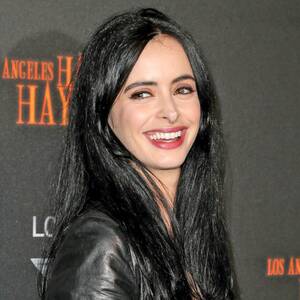 Krysten Ritter Porn - Beauty Police: Krysten Ritter Hits the Red Carpet in an Elvira Wig