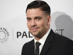 Actor Star - 'Glee' actor Mark Salling pleads guilty in child porn case