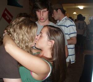 drunk girl at party - College boy's mind blown : r/pics