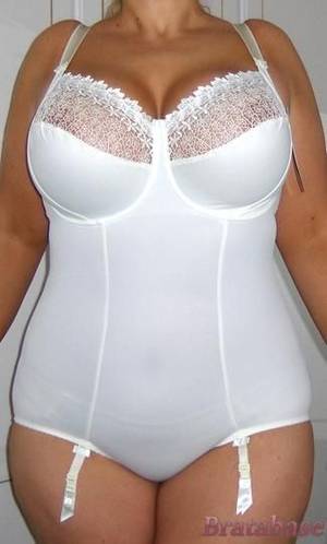 Bbw Girdle Porn - View our range of plus size shapewear products from girdles to corselets.