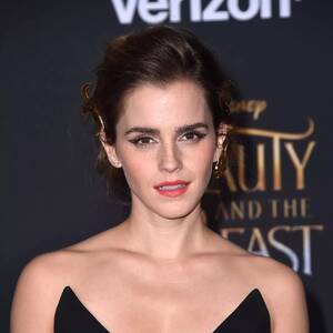 Lesbian Squirt Emma Watson - Harry Potter reunion blunder as confused fans spot Emma Roberts instead of Emma  Watson - Daily Star