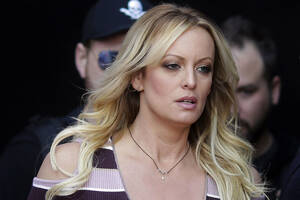 Clinton Black Porn Star - Trump probe: Porn star Stormy Daniels says she'll dance if he's jailed