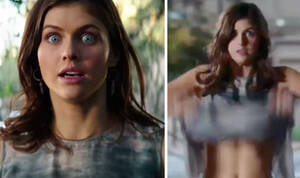 Alexandra Daddario Sex - Baywatch beauty Alexandra Daddario stops thief by FLASHING him: Watch it  here | Films | Entertainment | Express.co.uk