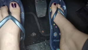 Car Blowjobs In Flip Flops - Nicoletta's adorable little feet in flip-flops press on the pedals and  orgasm hairy pussy in the car - XVIDEOS.COM