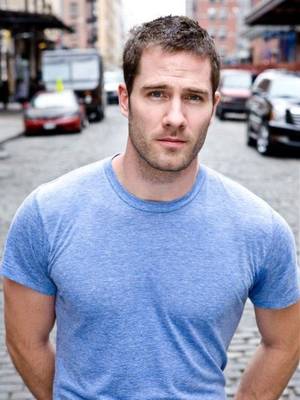 Modern Family Luke Gay Porn - luke macfarlane