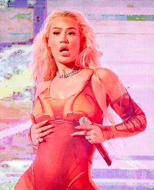 Iggy Azalea Porn Photoshop - Iggy Azalea pours out of sultry lingerie as she releases saucy clip after  OnlyFans debut - Daily Star