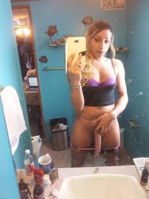 big dick tranny selfie - wildshemalesex: big dick shemale takes selfies Porn Photo Pics