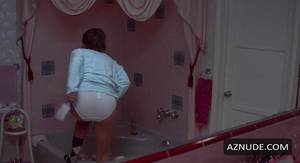 maggie gyllenhaal secretary bathroom - MAGGIE GYLLENHAAL in SECRETARY (2002) 00:17