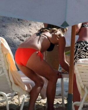 jennifer aniston ass beach sex - Jennifer Aniston showing her perfect and sexy ass in bikini on beach Porn  Pictures, XXX Photos, Sex Images #3245336 - PICTOA