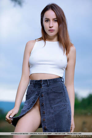 High Waist Skirt Porn - Annamalia unbutton her denim high waist skirt then takes off her white crop  top and flaunts her super hot hour glass bootylicious figure in the middle  of an open field. â€” Russian