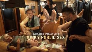 Kinky Public Sex - Perverse Family 46: Perverser Ã¶ffentlicher Sex