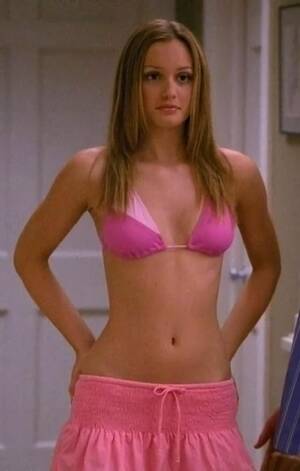 Leighton Meester Porn - Leighton Meester at 19 in 'Surface' : r/CelebrityBelly