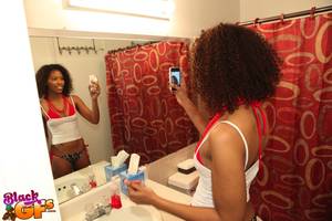 ebony bathroom blowjob - Picture 1 of 12downloadâ¬‡ ...