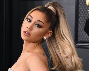 Ariana Grande 2016 Naked Porn - 13 Stunning Ariana Grande Makeup Looks from Over the Years