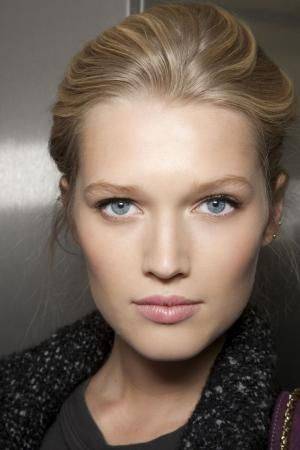 Aria Alexander Dpchallenge - Toni Garrn by yvette