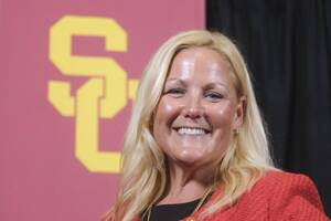 Jennifer Arcadia - USC hires Washington's Jennifer Cohen to be its athletic director - Los  Angeles Times