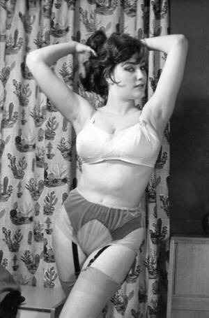 black and white vintage panties - Hot Girls In Retro Panties Porn Pics & Nude Pictures - AllPantyPics.com