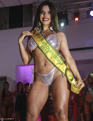 Miss Nude Award - Suzy Cortez wins Miss BumBum