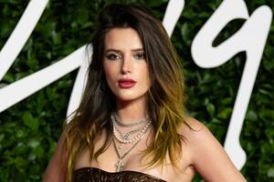 Bella Thorne Porn Pissing - Bella Thorne Apologizes After OnlyFans Backlash