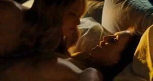 Amanda Seyfried Lesbian - Amanda Seyfried & Julianne Moore Lesbian Scene from Chloe | xHamster