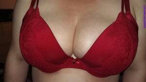 Bra Cleavage Porn - Original ContentReal 38GG's amateur cleavage in red bra Porn Pic - EPORNER