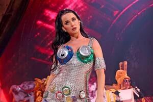 Celebs Dungeon Katy Perry Porn - Katy Perry Clears Eye Conspiracy Theories, Announces New Vegas Show Dates