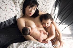 asian lactating mom - Asian mom tandem breastfeeding from mom girls breastfeeding milk Post -  RedXXX.cc