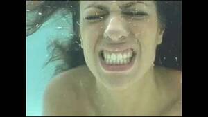 Anal Underwater - Hot Underwater Porn Assfuck and suck - XVIDEOS.COM