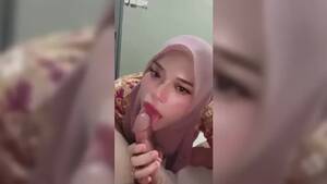 Awek Melayu Tudung Sex - Malay tudung blowjob porn videos & sex movies - XXXi.PORN