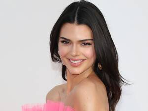 kendall jenner - Kendall Jenner Shares Nude Photos on Instagram | Allure