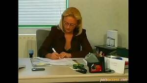 Blonde Cheating Porn Office - Decent blonde wife with glasses cheats with her ugly colleague in office -  XVIDEOS.COM