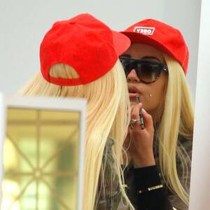 Amanda Bynes Blonde Porn - You're Ugly!' Why Is Bynes So Obsessed With Who Is Prettiest?