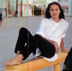 angelina jolie feet - Angelina Jolie - Soles/Pose - The MousePad