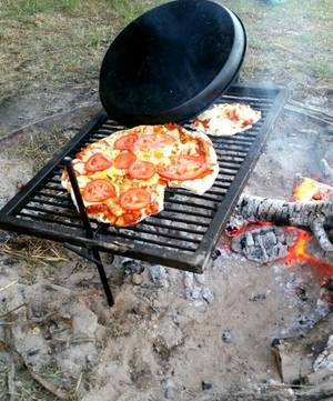 Argentina Outdoor Porn - Pizza a la parilla.