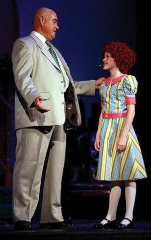 Annie Warbucks Porn - Theater Review: 'Annie Warbucks' cast charms