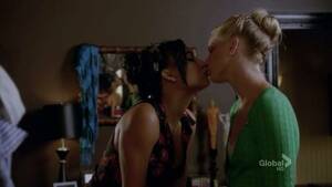 Lesbian Pussy Demi Lovato - Glee 404 Recap: Break-Up My Lesbian Heart | Autostraddle