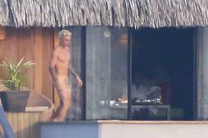 justin bieber naked beach videos - Justin Bieber fully NAKED in the revealing photographs which broke the  internet - Irish Mirror Online