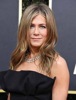 jennifer aniston upskirt videos - Jennifer Aniston Debuts Short Haircut at 2024 Golden Globes | Photos