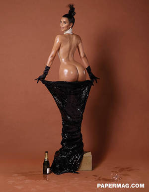 Miss Nude Award - Kim Kardashian shows bum in Paper magazine