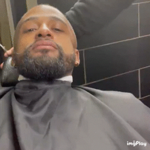 Halo Gay Porn Haircut - Tipping the barber by servicing his tip : r/gayporn