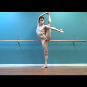 naked black ballet - Male naked ballet dancer. They have the best bodies - ThisVid.com