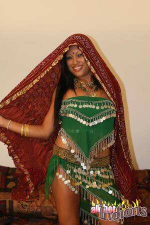 Indian Porn Costumes - Indian girl in green dress - SexyGirlCity: free porno pics