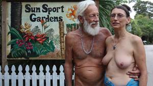 naturist group mature - 