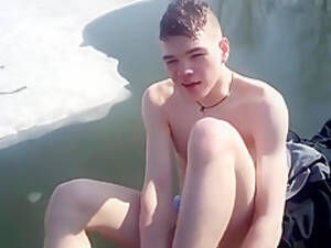 japanese xxx skinny dipping - Skinny Dipping Russian Guy Gay Porn Video - TheGay.com